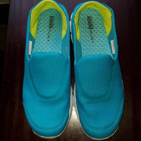 skechers goga plus shoes